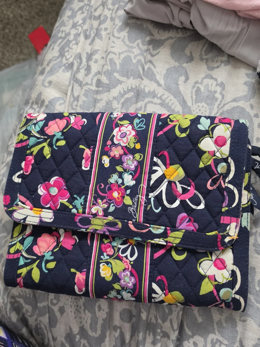 Vera Bradley Navy Quilted Floral Fold-Over Jewelry Clutch NWOT - Picture 1 of 3